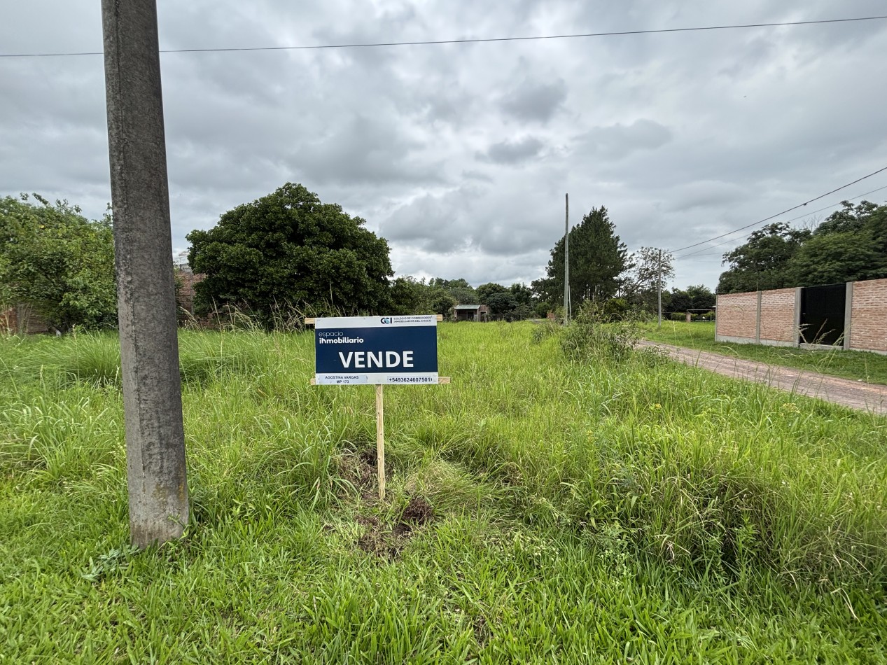 El Terreno Perfecto en la Ciudad Botanica: 800 m2 con Doble Frente para Tus Sueños