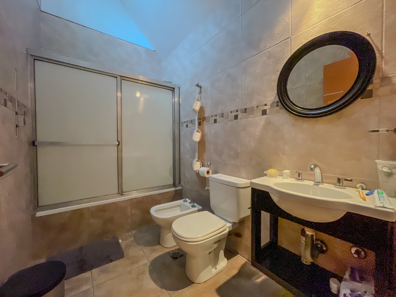 Comodidad, Espacio y Ubicacion: Tu Casa Ideal en El Macrocentro