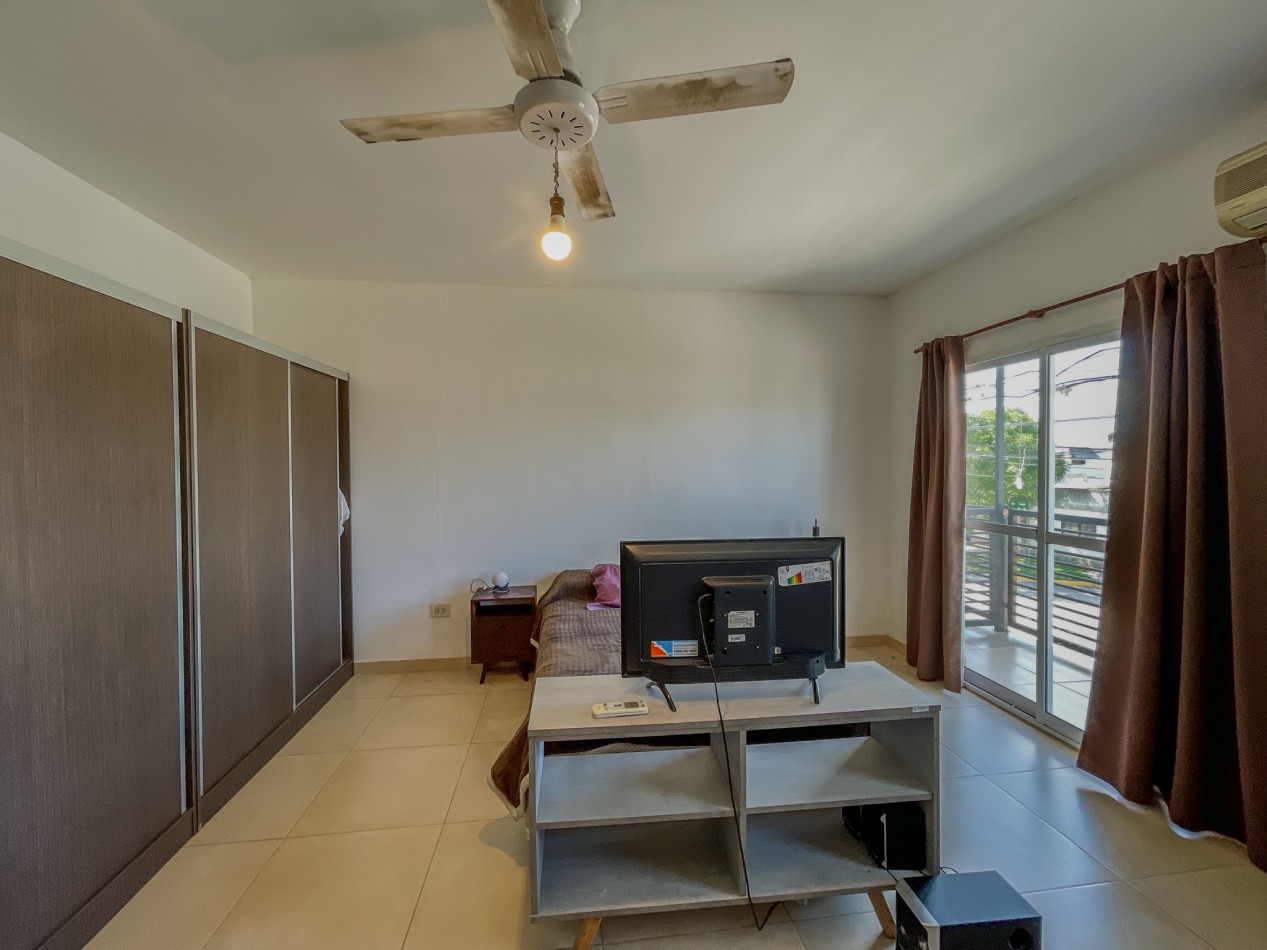 Duplex Funcional y Seguro en San Miguel - 3 Dorm., Terraza y Cochera