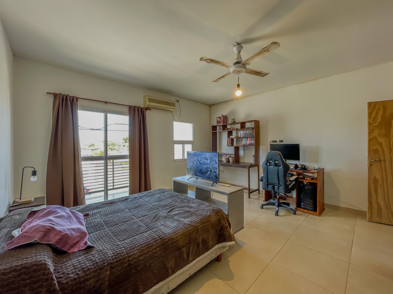 Duplex Funcional y Seguro en San Miguel - 3 Dorm., Terraza y Cochera