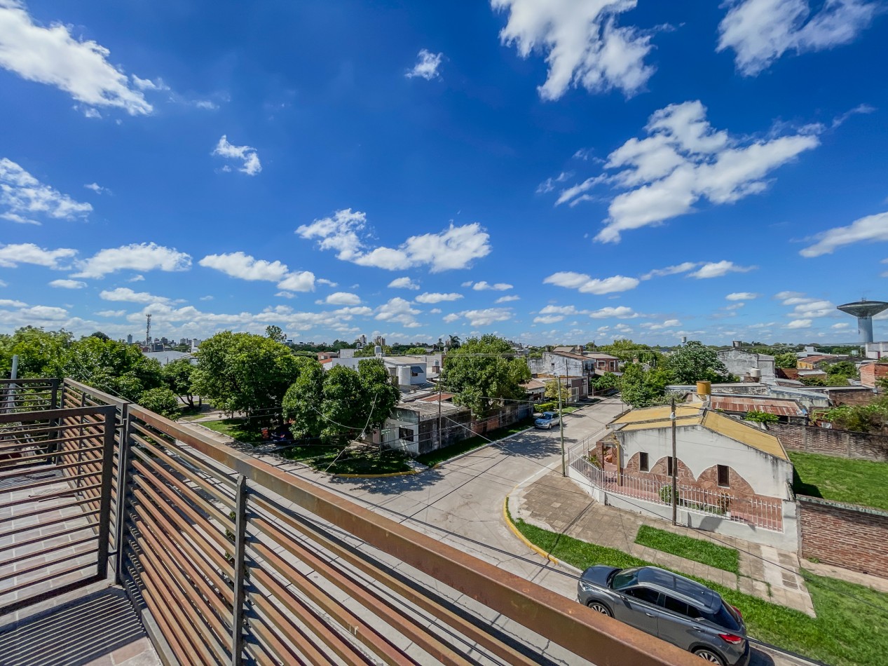 Duplex Funcional y Seguro en San Miguel - 3 Dorm., Terraza y Cochera