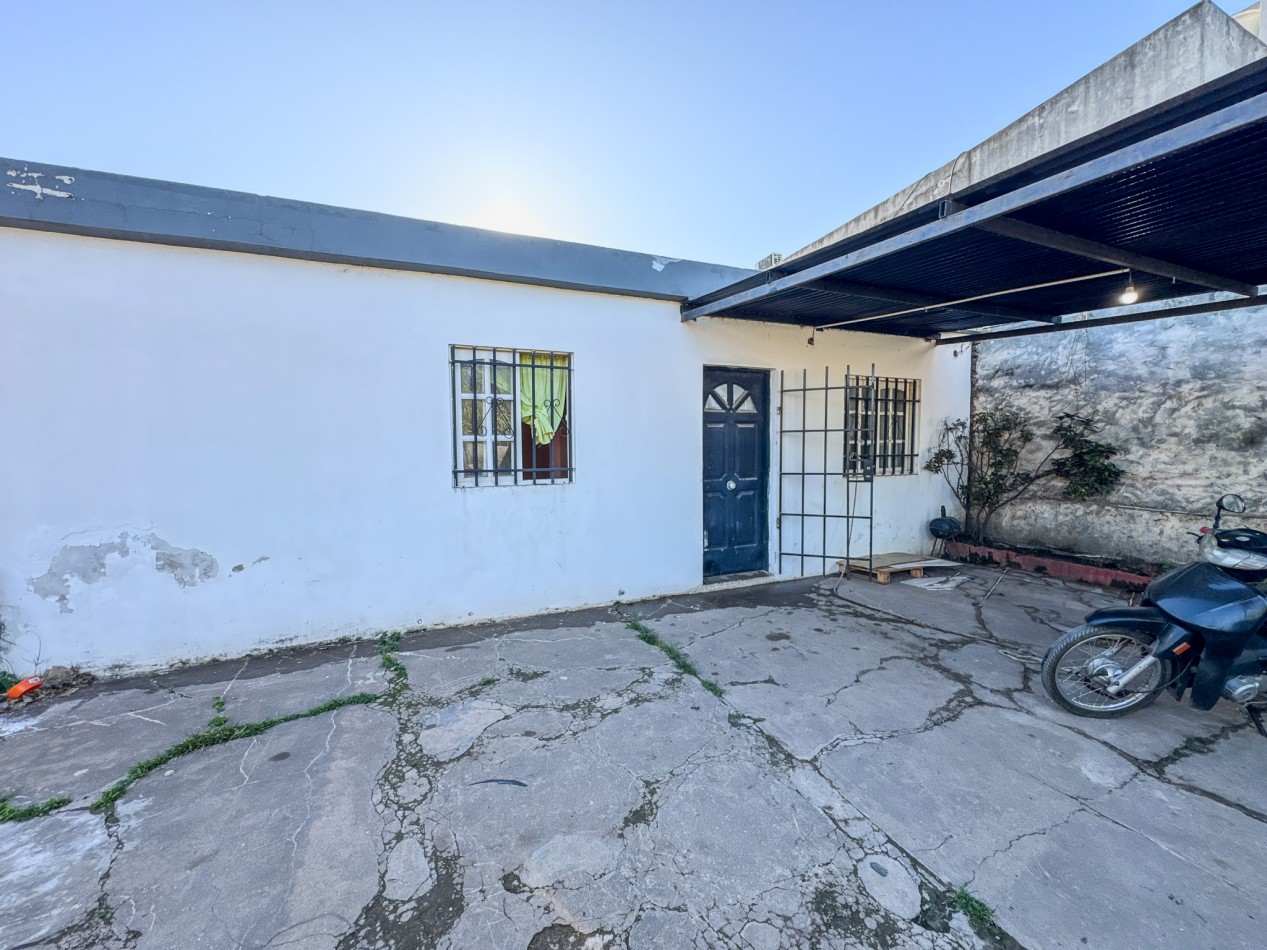 Casa con Terreno Amplio y Estructura Ideal Para Reciclar y Construir a Tu Gusto