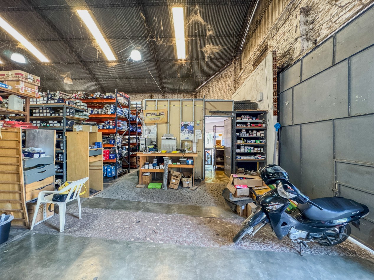 Galpon con Oficinas Centrico