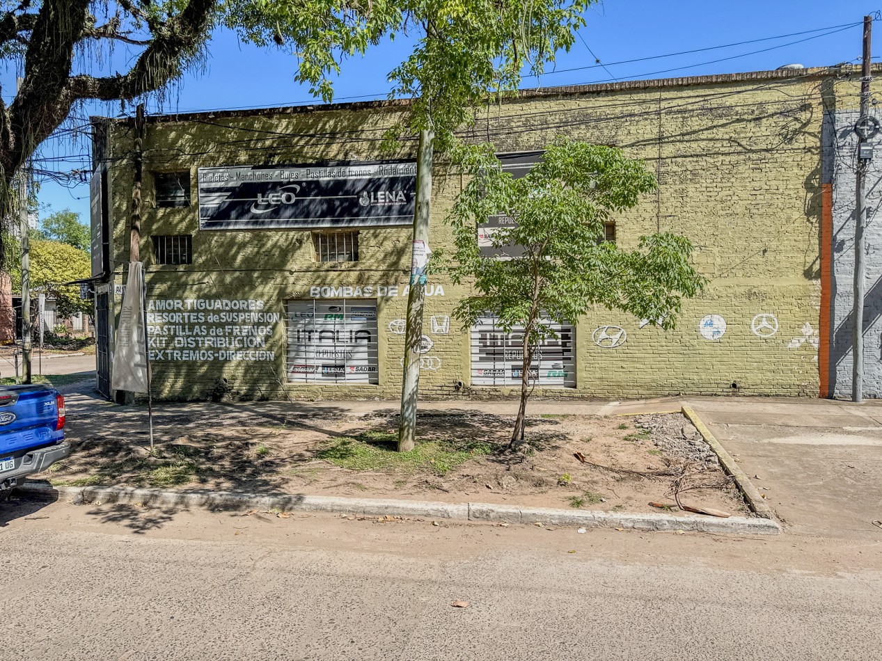 Galpon con Oficinas Centrico