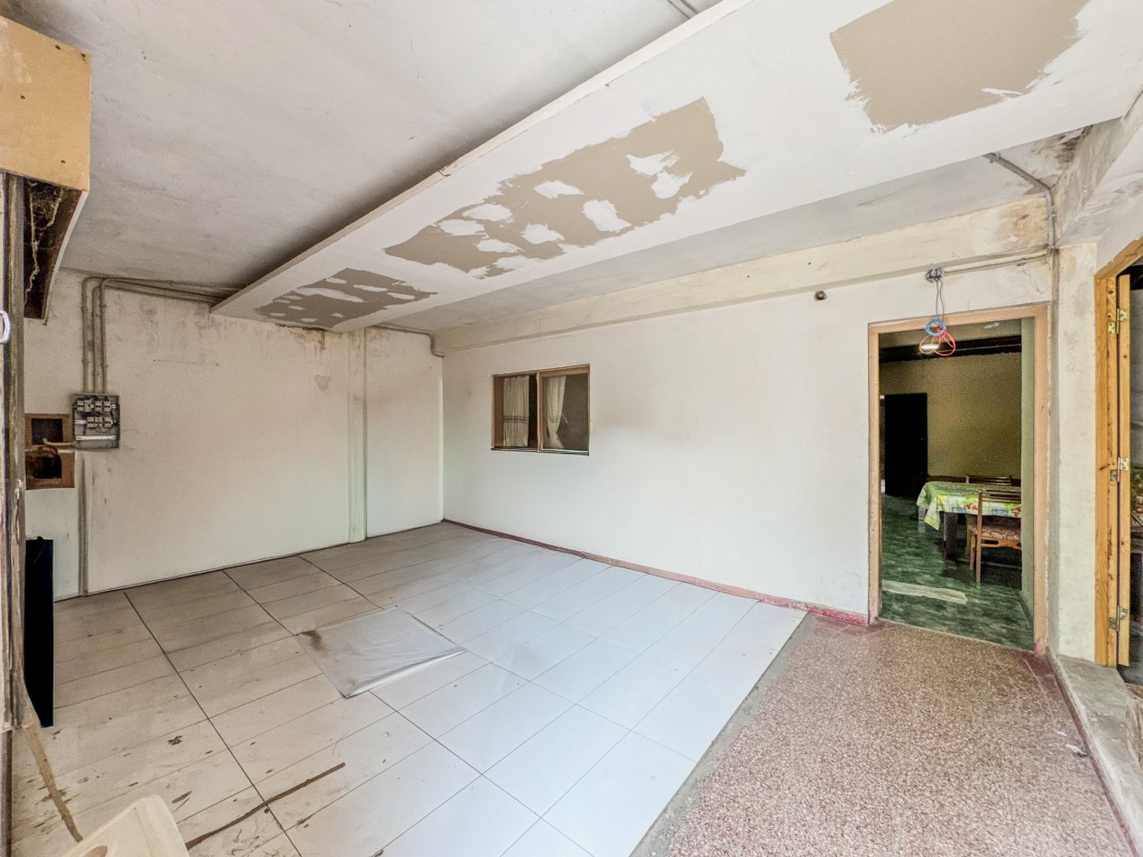 Casa a Remodelar Sobre Av Italia