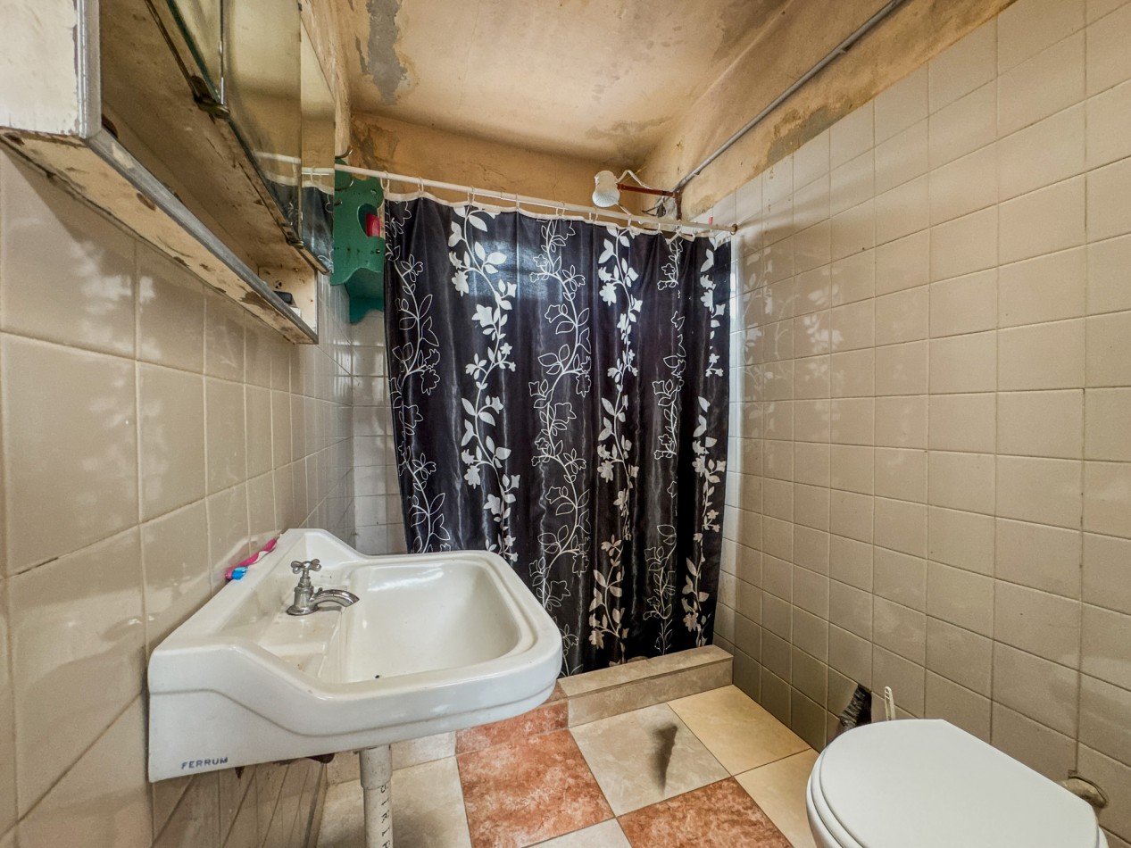 Casa a Remodelar Sobre Av Italia