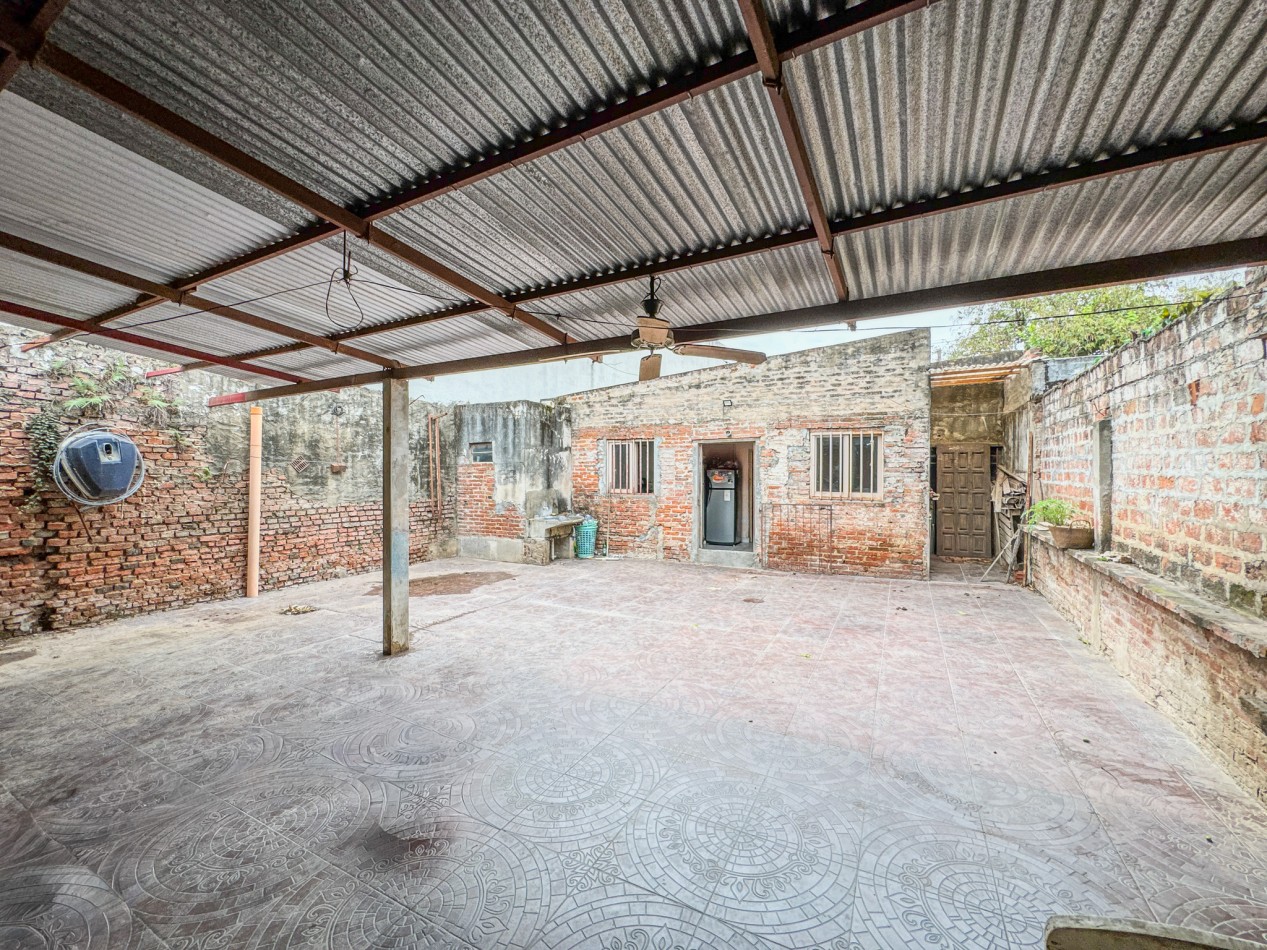 Casa a Remodelar Sobre Av Italia