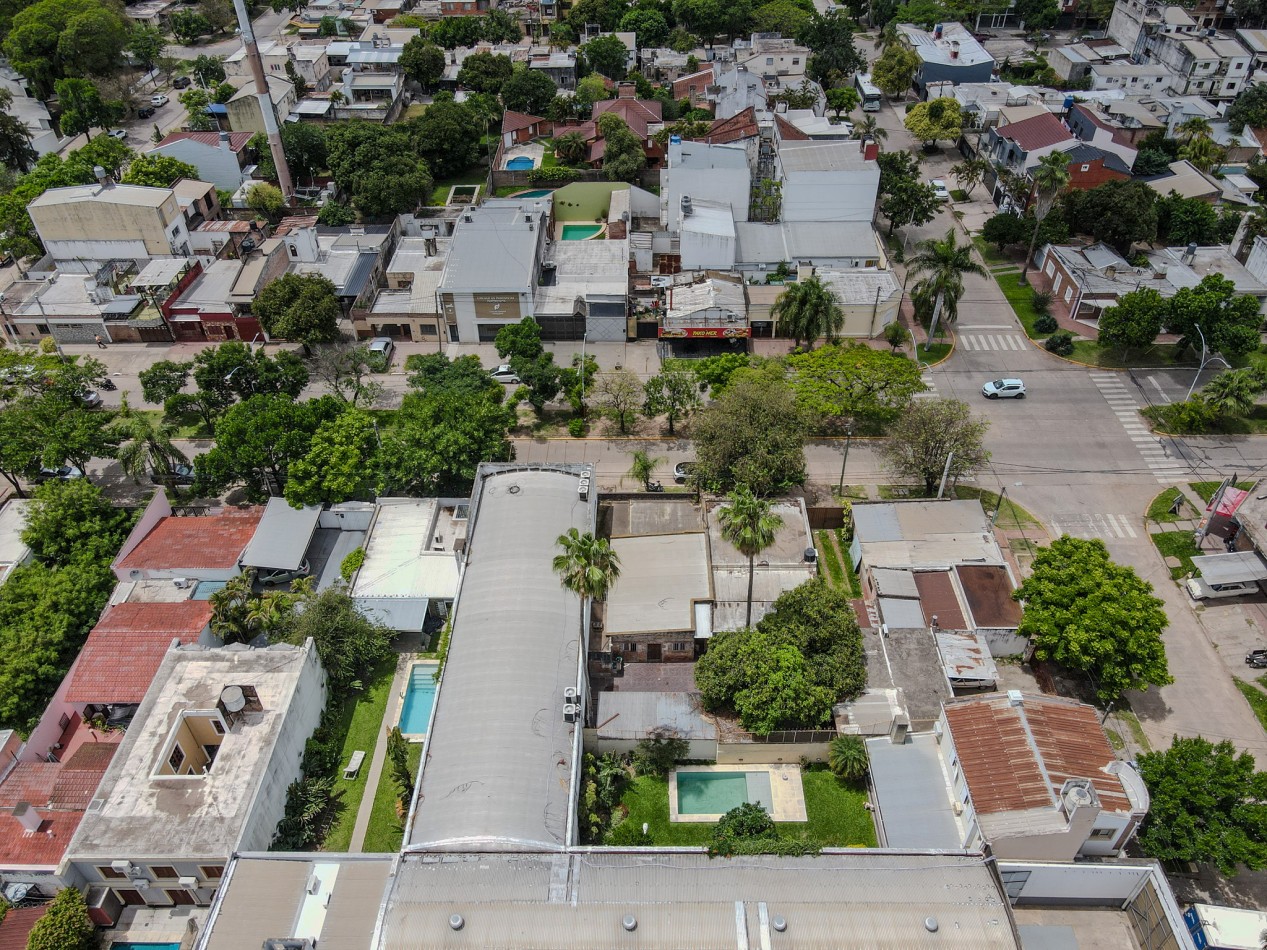 Casa a Remodelar Sobre Av Italia