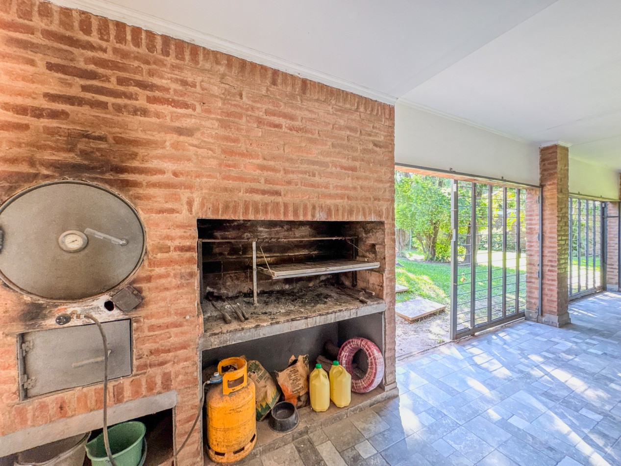 Casa Quincho | Av Martina Esq. Los Jazmines - Villa Rio Negro