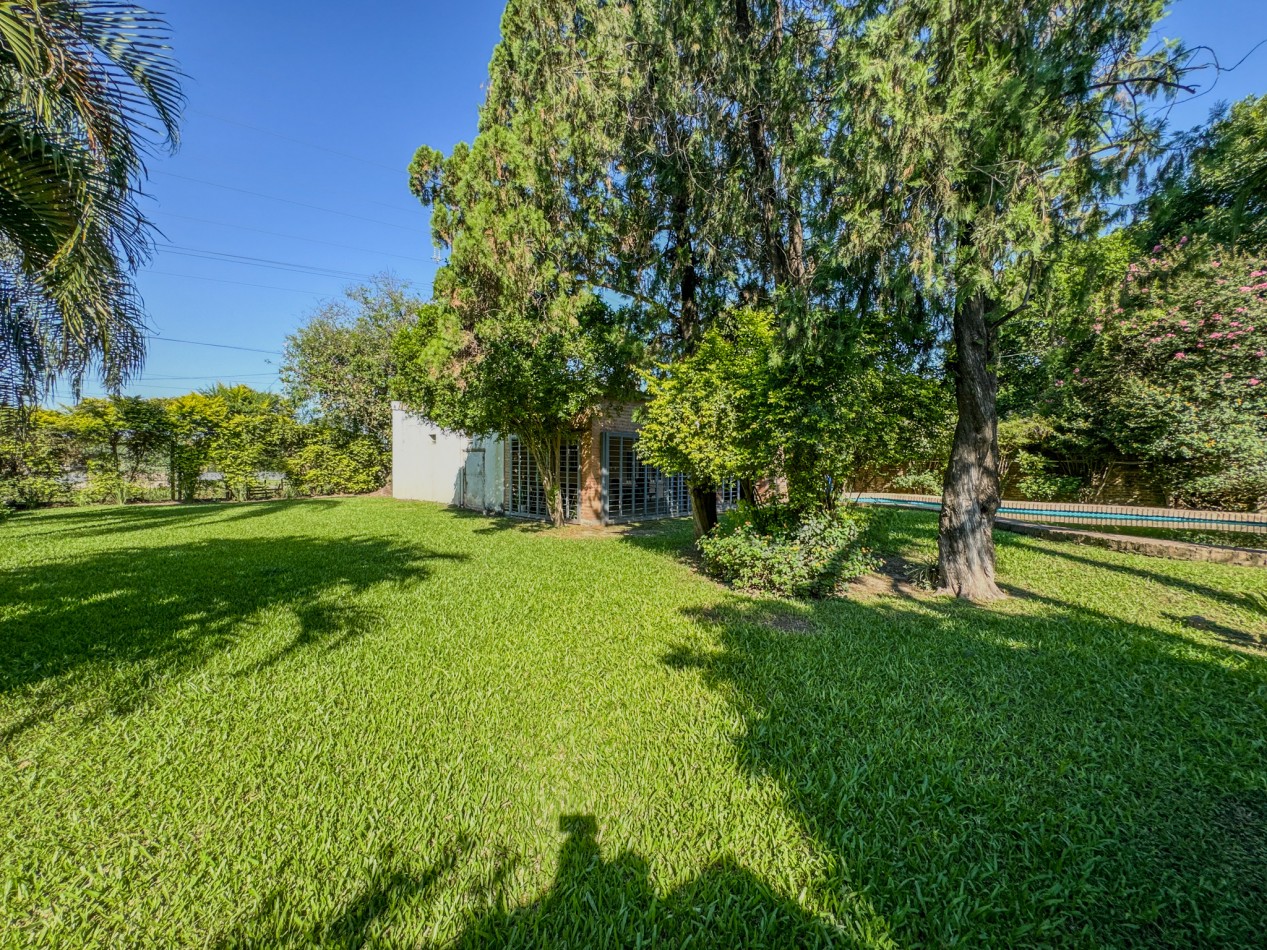 Casa Quincho | Av Martina Esq. Los Jazmines - Villa Rio Negro