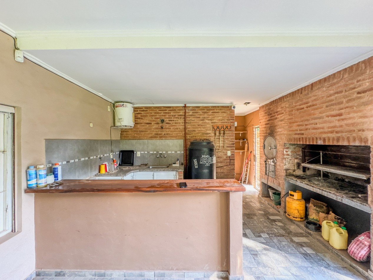 Casa Quincho | Av Martina Esq. Los Jazmines - Villa Rio Negro