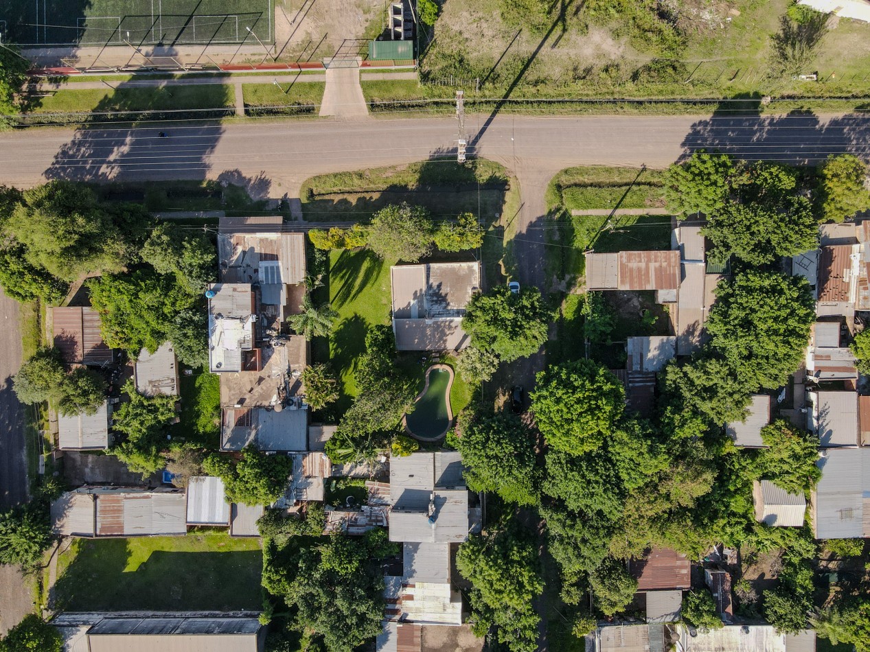 Casa Quincho | Av Martina Esq. Los Jazmines - Villa Rio Negro