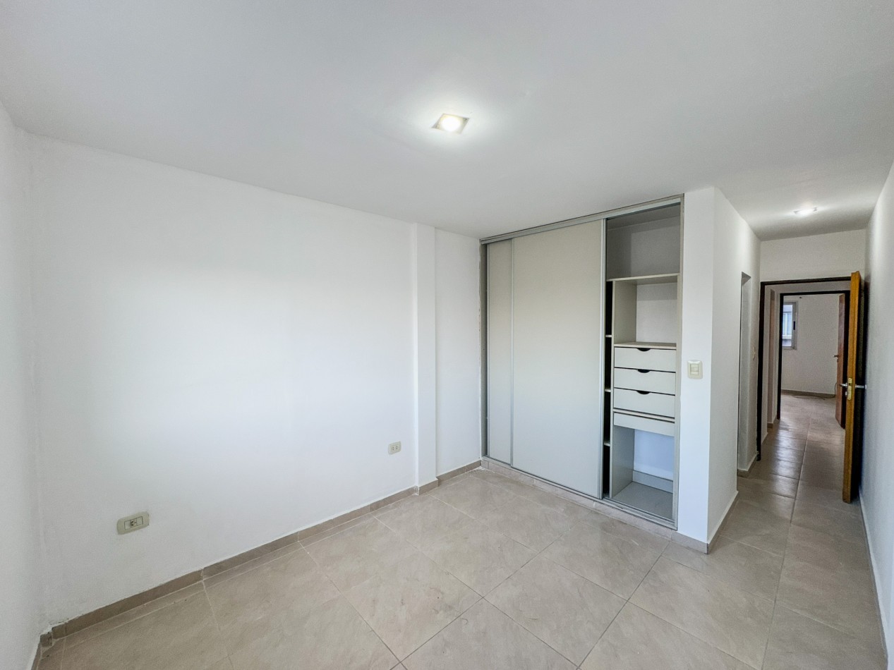 Departamento 2 Dorm + Cochera en Macrocentro | Piso 10 con Vista Abierta