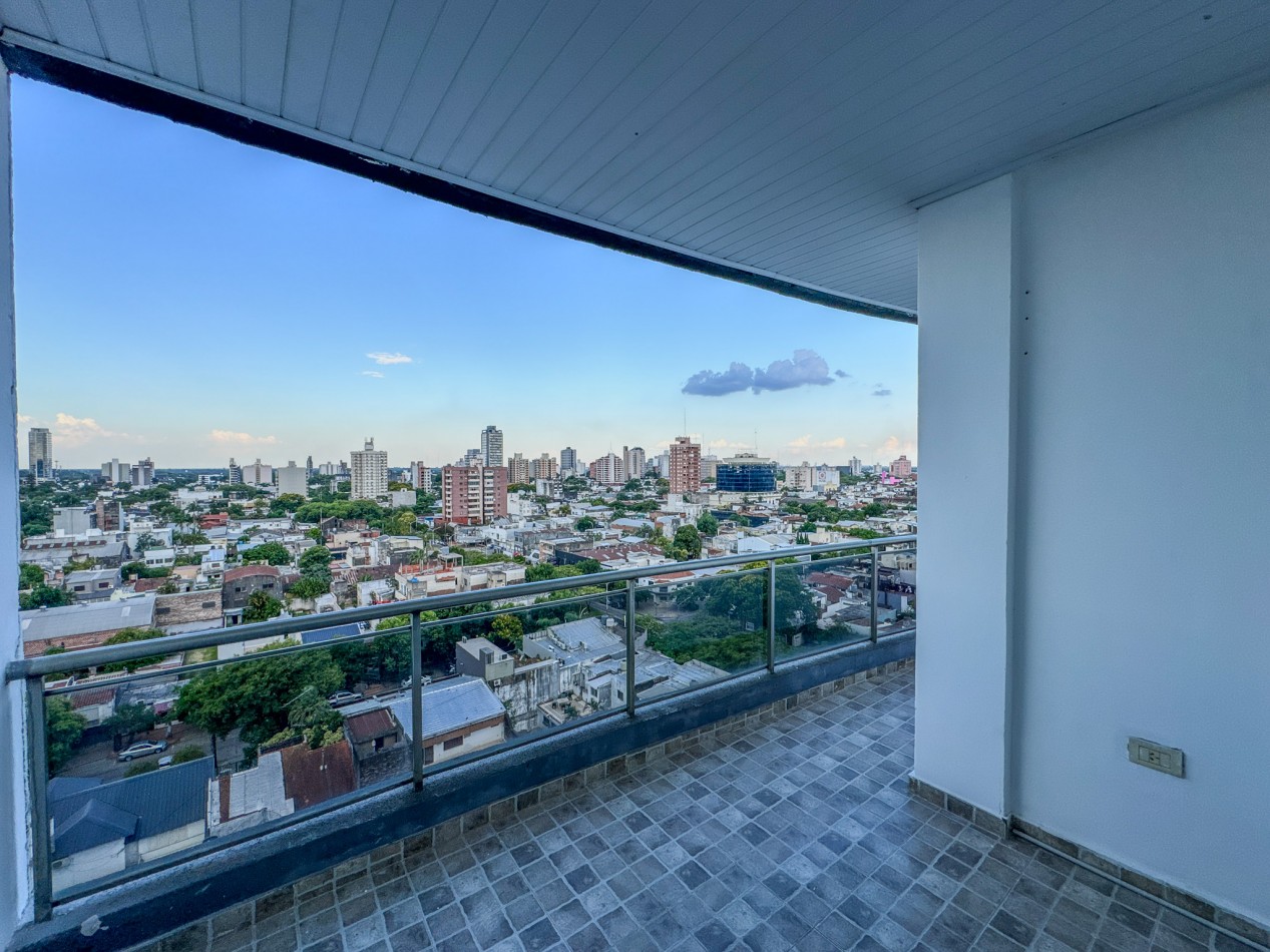Departamento 2 Dorm + Cochera en Macrocentro | Piso 10 con Vista Abierta