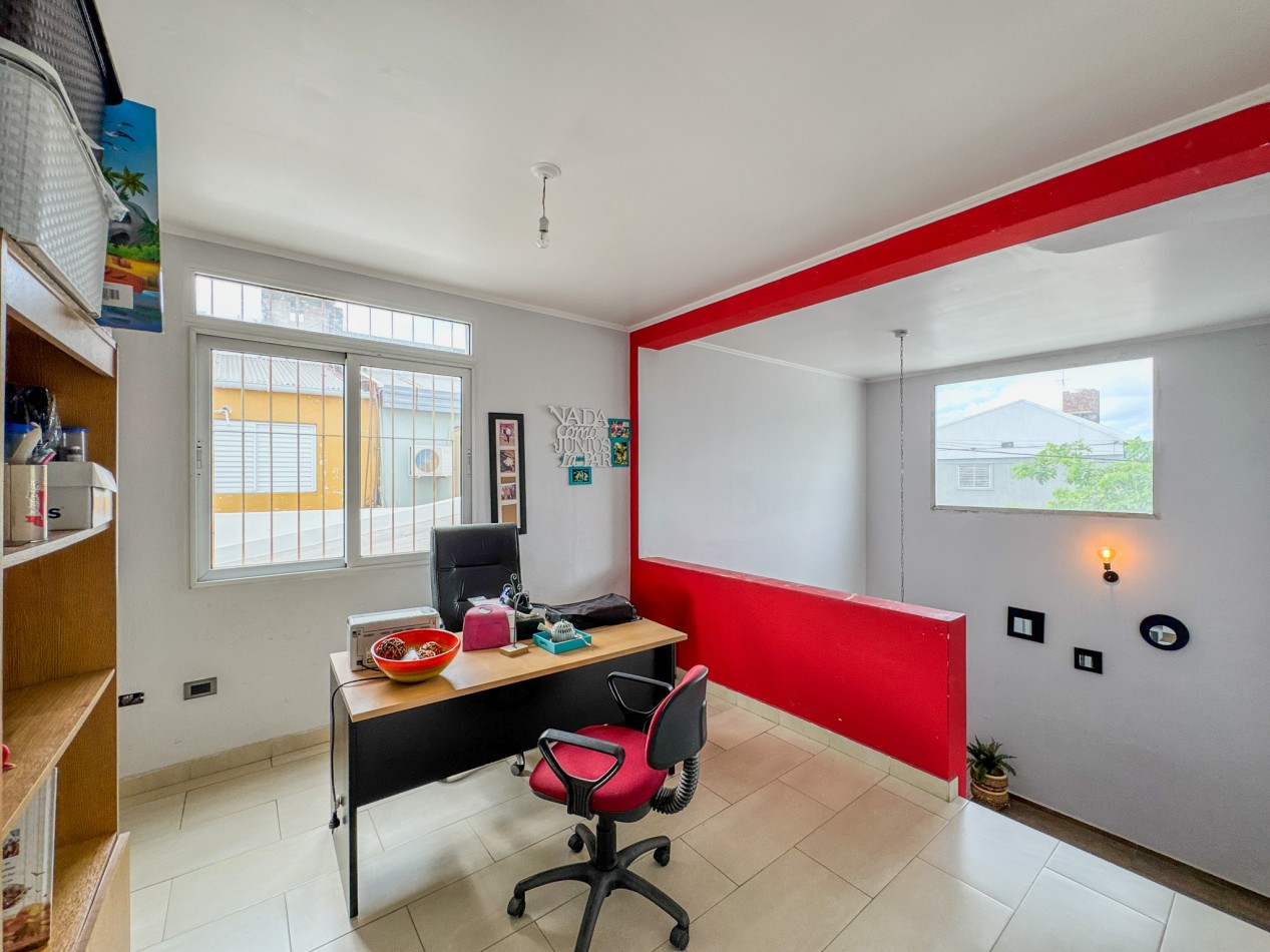 Casa 3 Dorm. con Suite en Planta Baja, Patio y Pileta