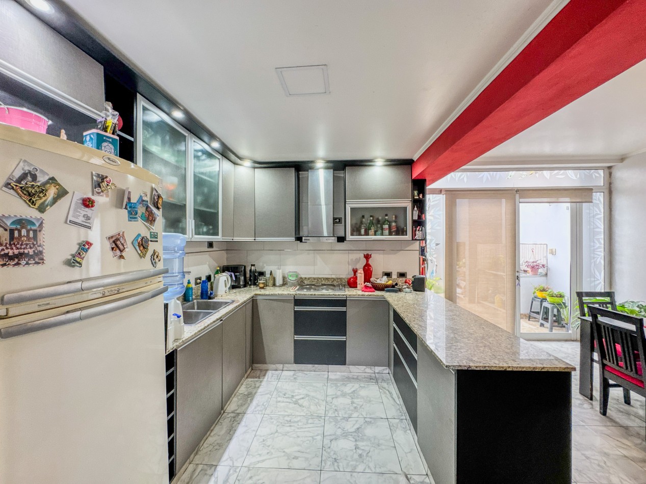 Casa 3 Dorm. con Suite en Planta Baja, Patio y Pileta