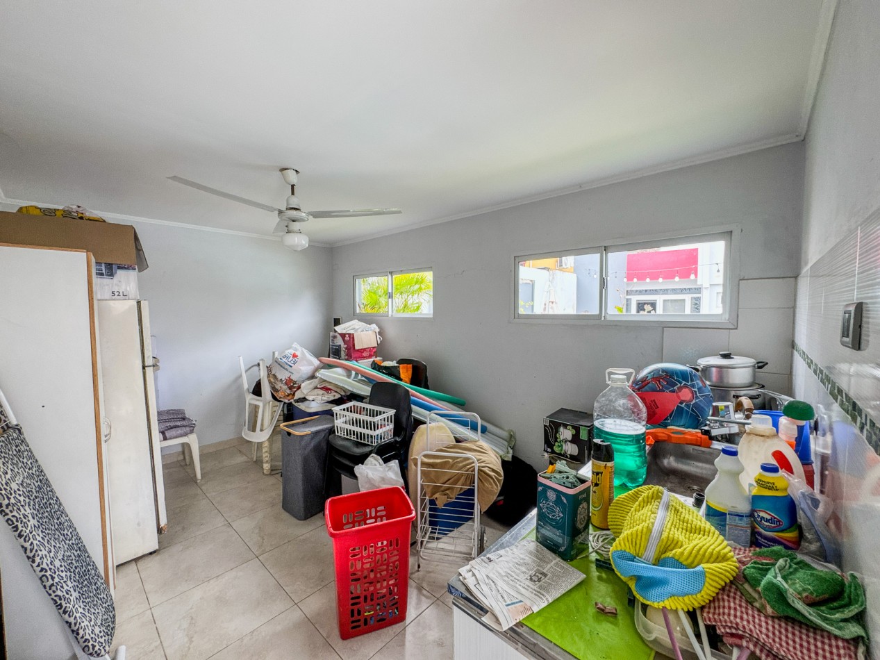 Casa 3 Dorm. con Suite en Planta Baja, Patio y Pileta