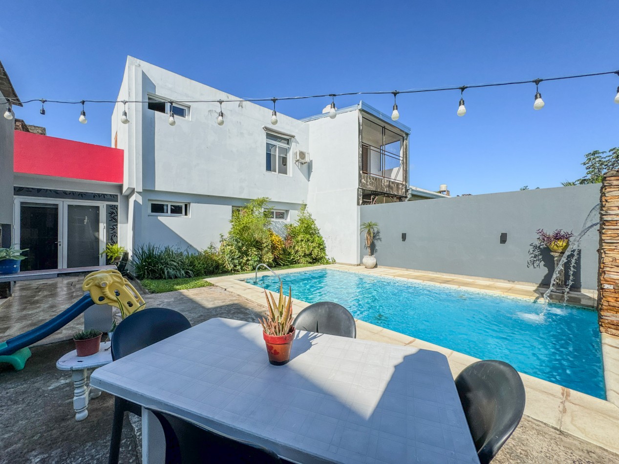 Casa 3 Dorm. con Suite en Planta Baja, Patio y Pileta