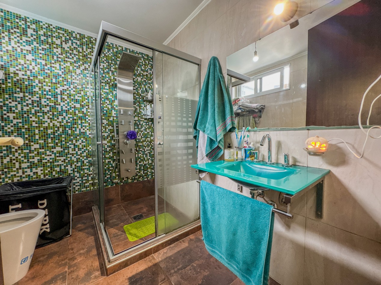 Casa 3 Dorm. con Suite en Planta Baja, Patio y Pileta