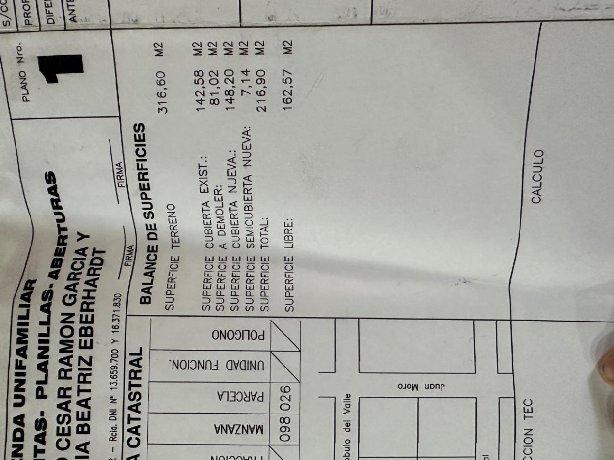 Casa 3 Dorm. con Suite en Planta Baja, Patio y Pileta