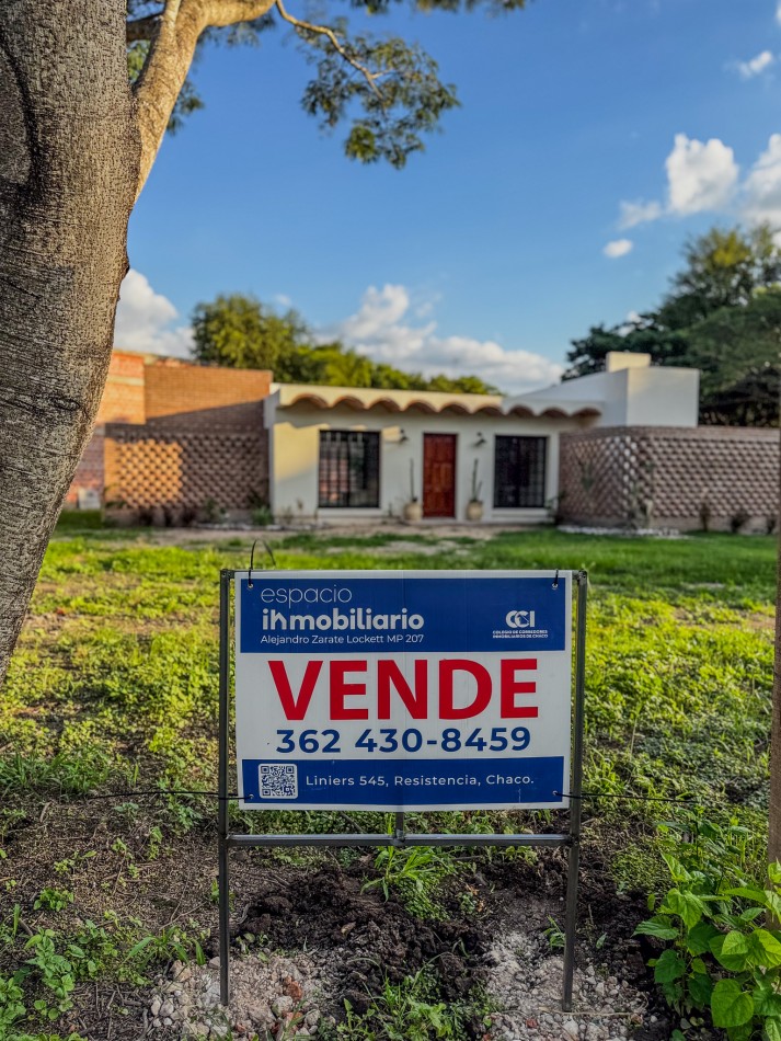 Casa de diseño con techo abovedado en Altos Verdes