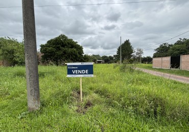 El Terreno Perfecto en la Ciudad Botanica: 800 m2 con Doble Frente para Tus Sueños